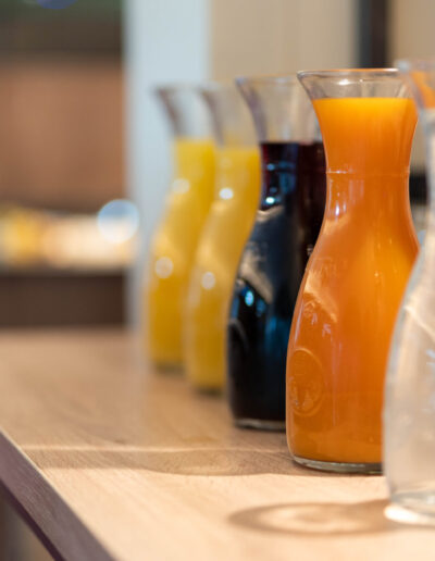 Viele Säfte zum Frühstück